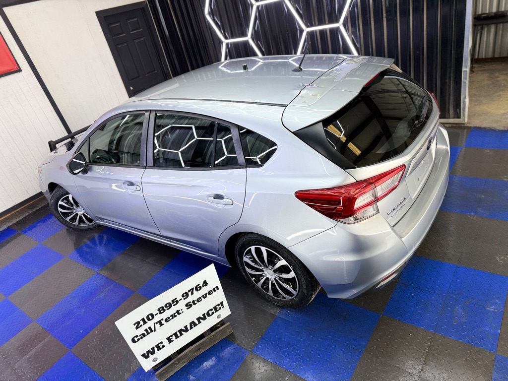Photo 6 of this SUBARU IMPREZA