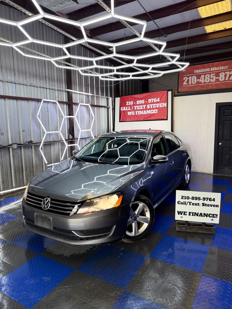 Photo 2 of this VOLKSWAGEN PASSAT