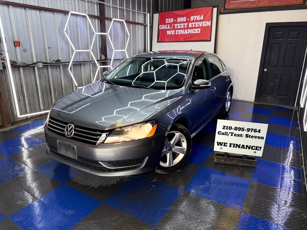 Photo 8 of this VOLKSWAGEN PASSAT