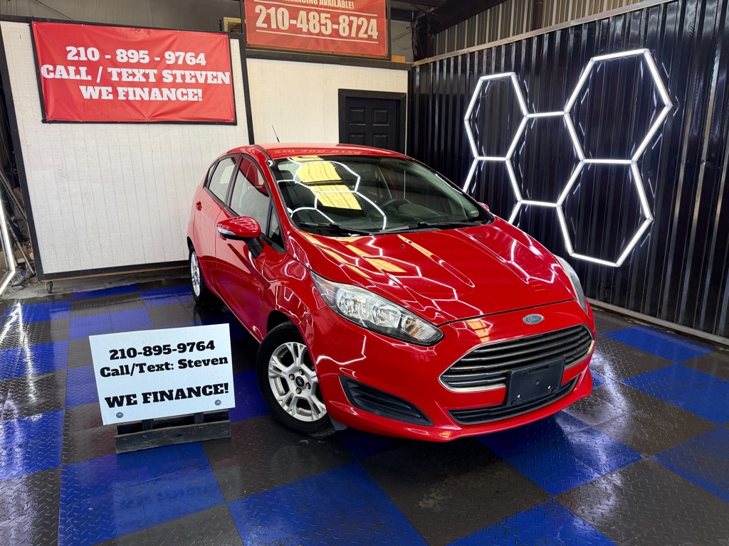 Photo 2 of this FORD FIESTA