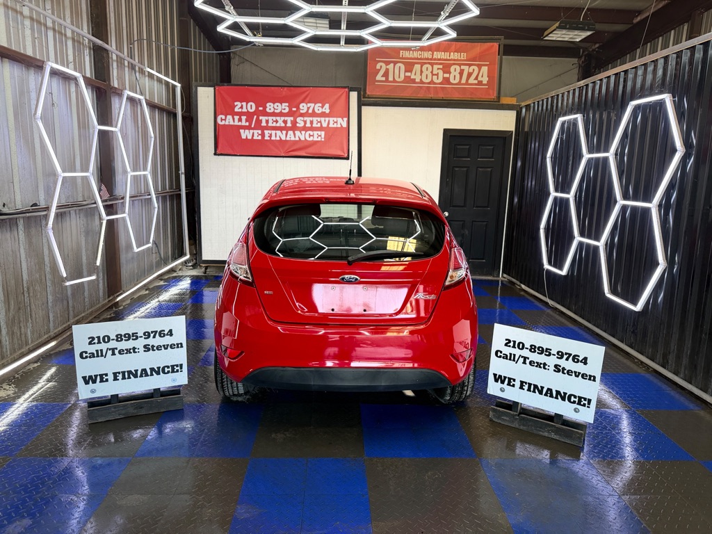 Photo 9 of this FORD FIESTA