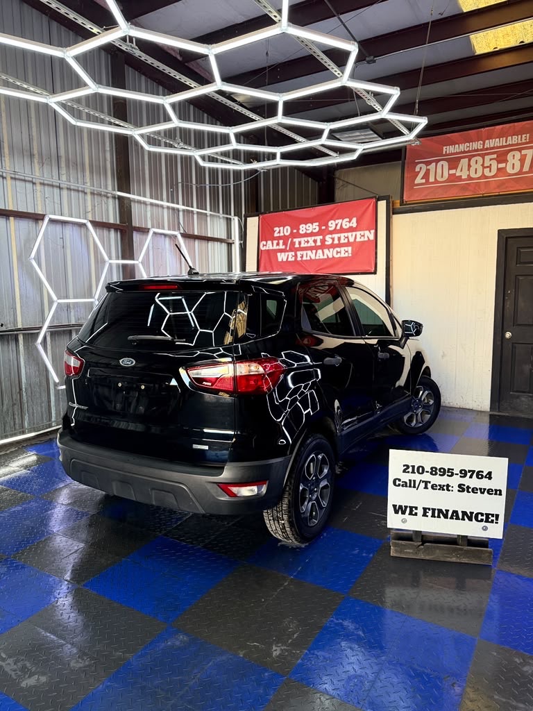 Photo 4 of this FORD ECOSPORT