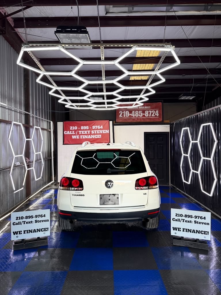 Photo 8 of this VOLKSWAGEN TOUAREG 2
