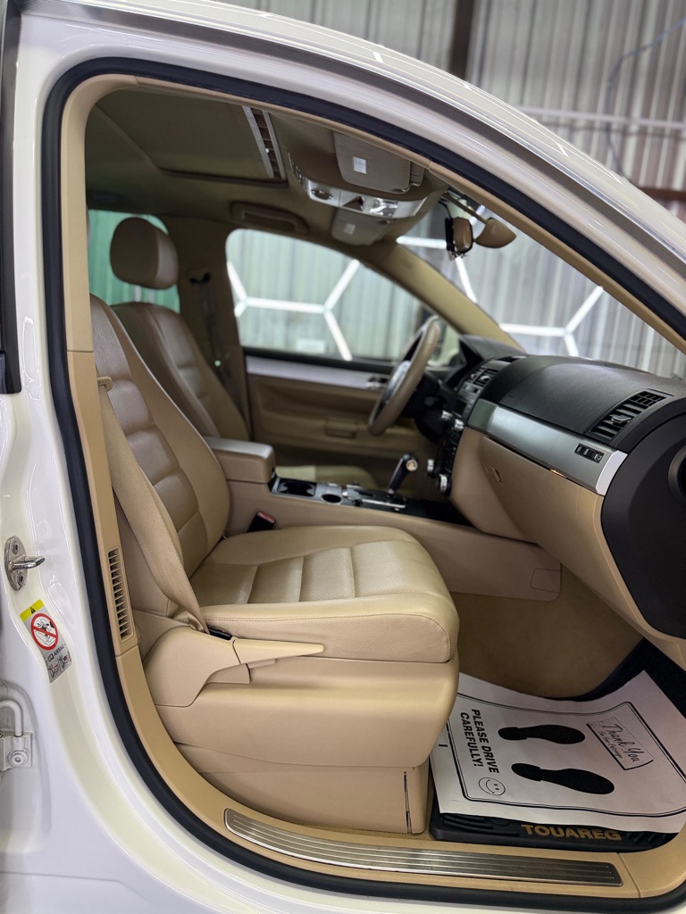 Photo 12 of this VOLKSWAGEN TOUAREG 2