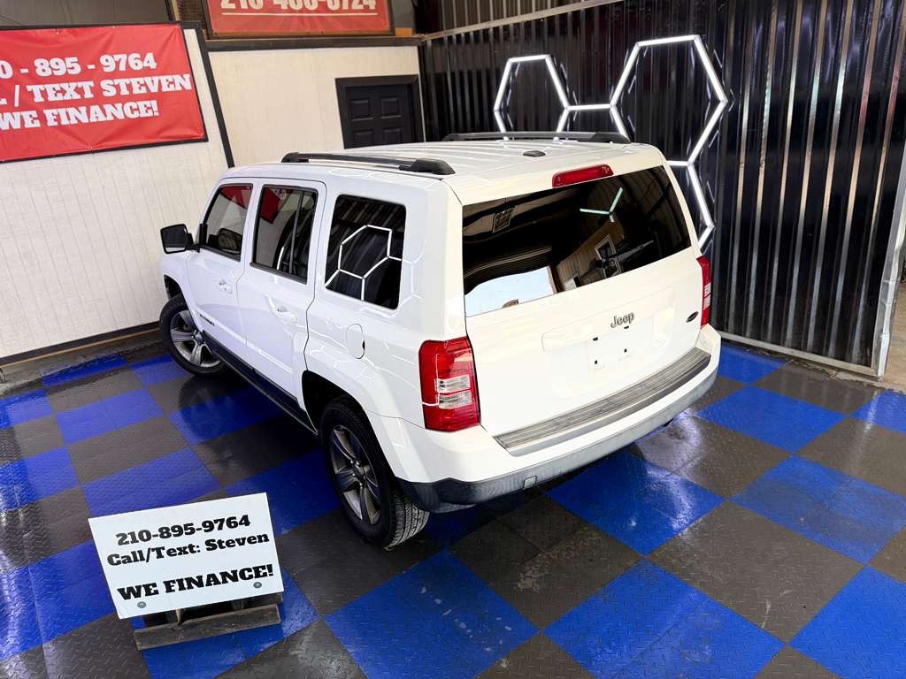 Photo 13 of this JEEP PATRIOT