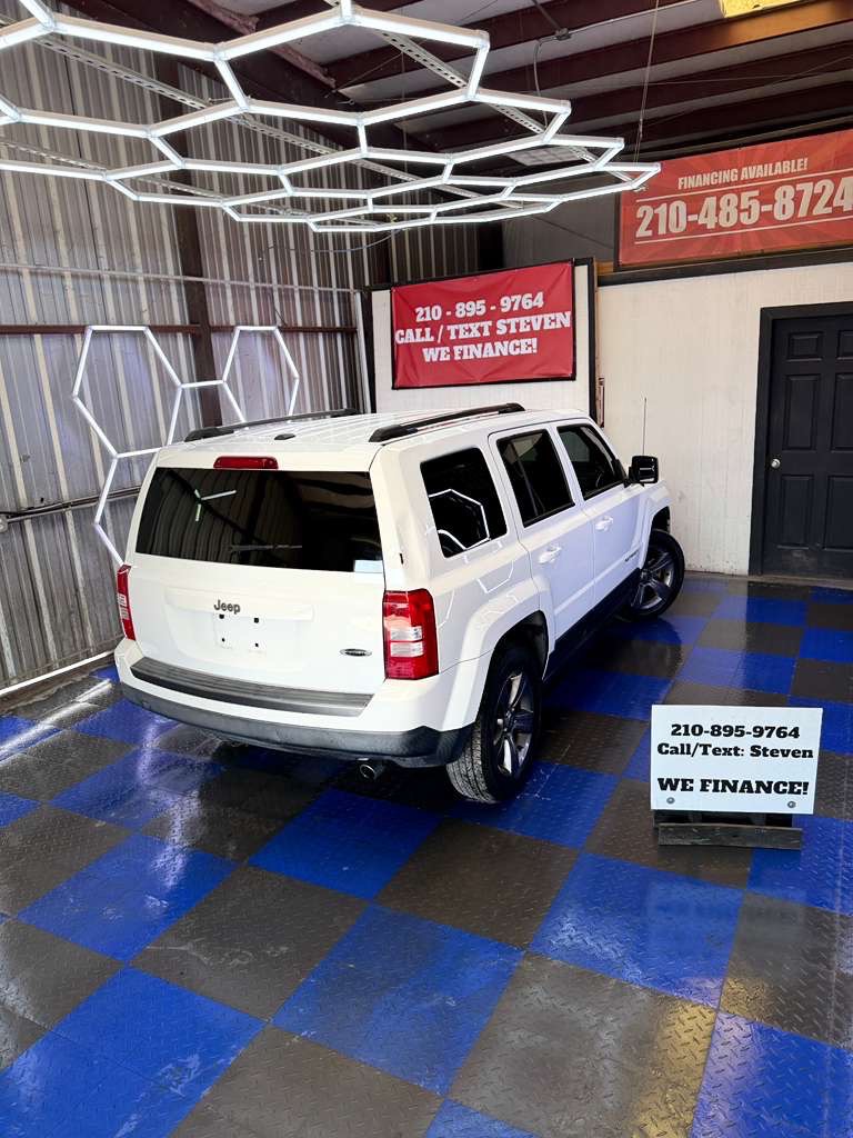 Photo 7 of this JEEP PATRIOT