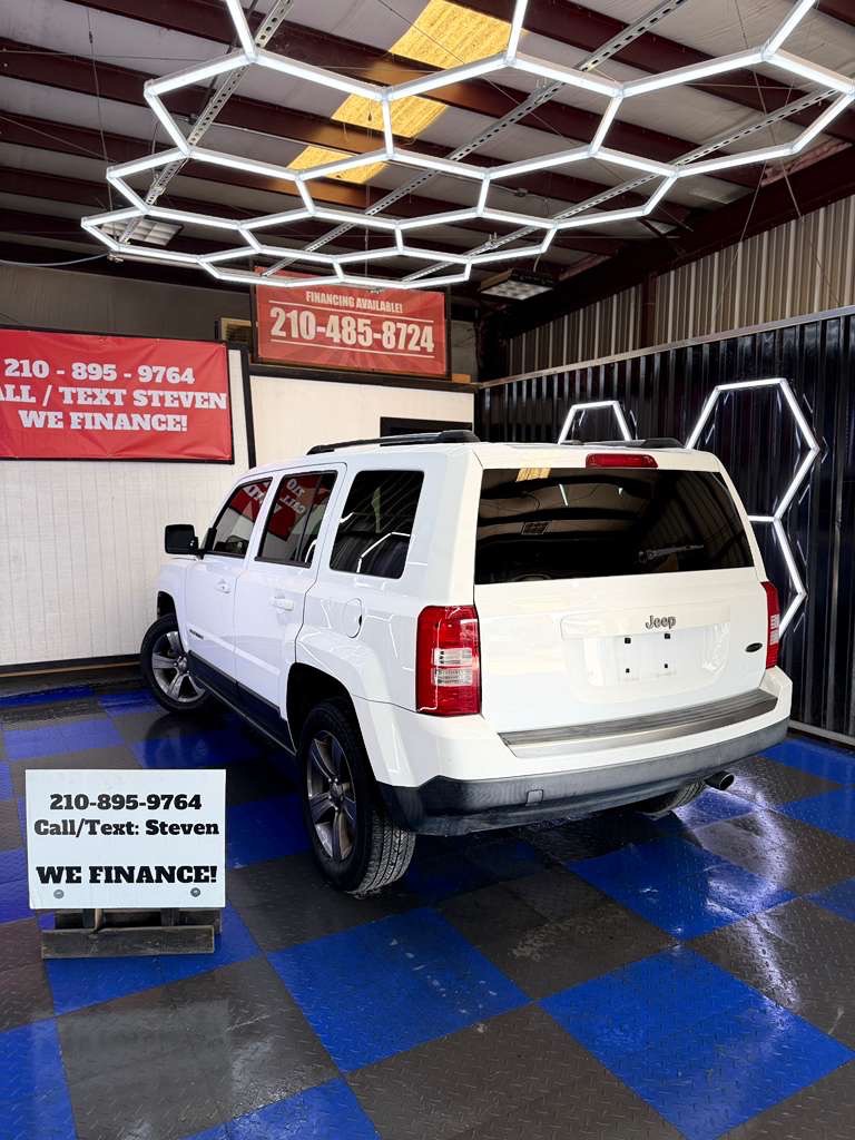 Photo 4 of this JEEP PATRIOT