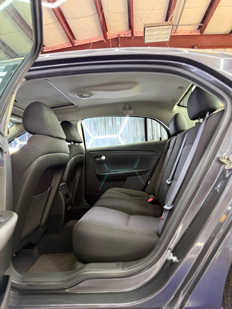 Photo 15 of this CHEVROLET MALIBU