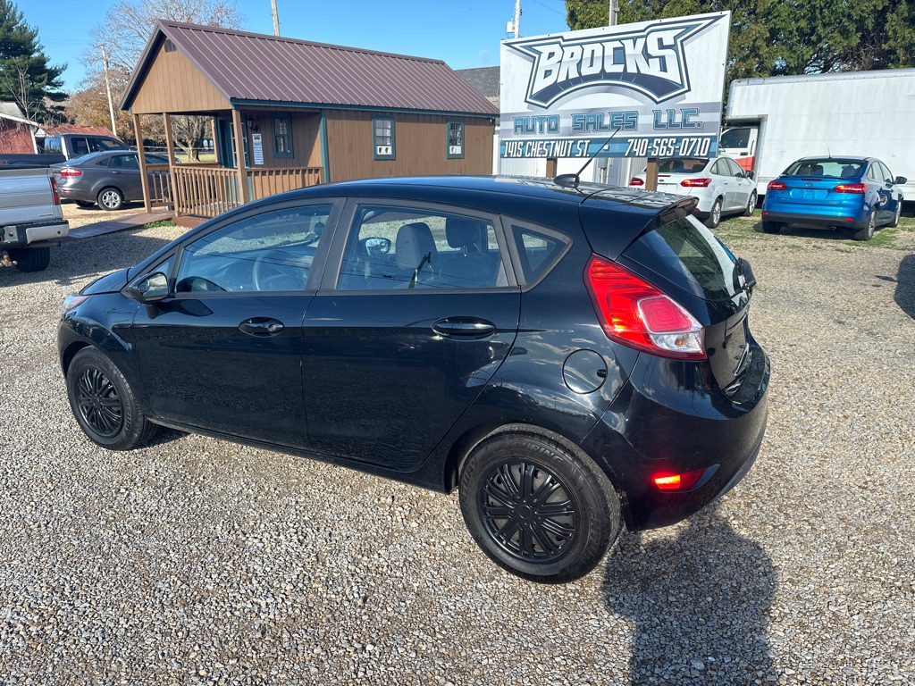 Photo 6 of this FORD FIESTA