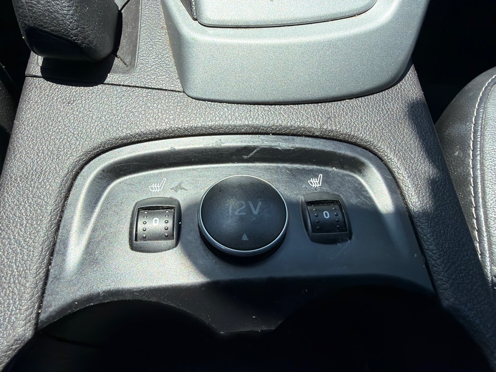 Photo 12 of this FORD FOCUS