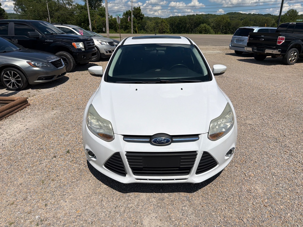 Photo 2 of this FORD FOCUS