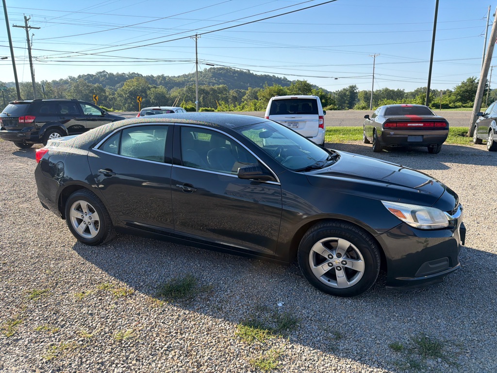 Photo 3 of this CHEVROLET MALIBU