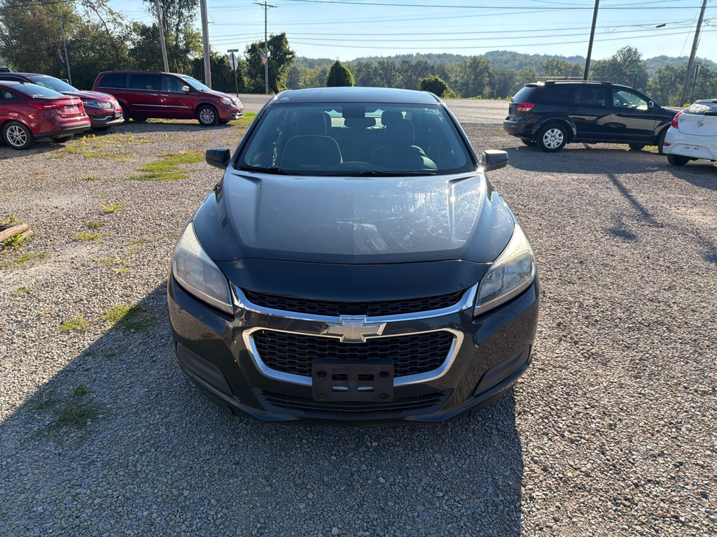 Photo 2 of this CHEVROLET MALIBU