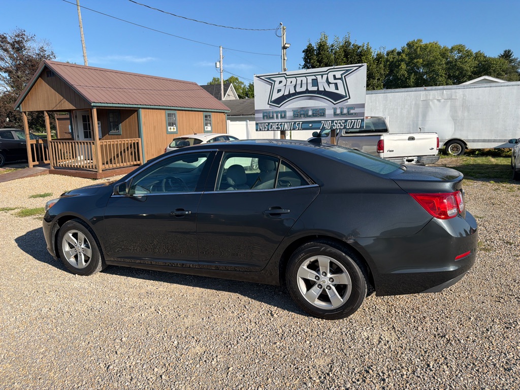 Photo 6 of this CHEVROLET MALIBU