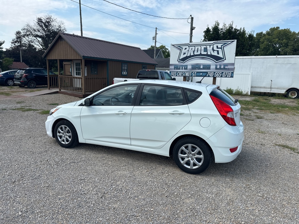 Photo 6 of this HYUNDAI ACCENT