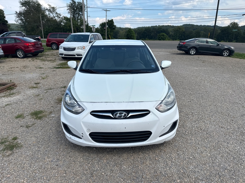 Photo 2 of this HYUNDAI ACCENT