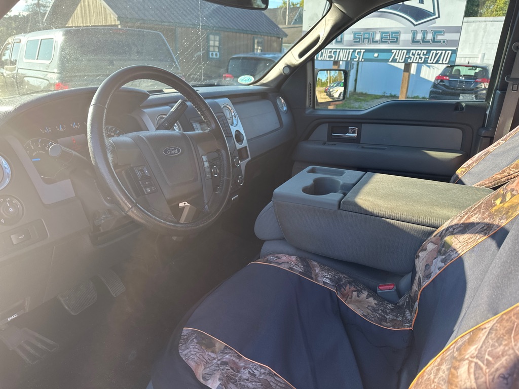 Photo 7 of this FORD F150