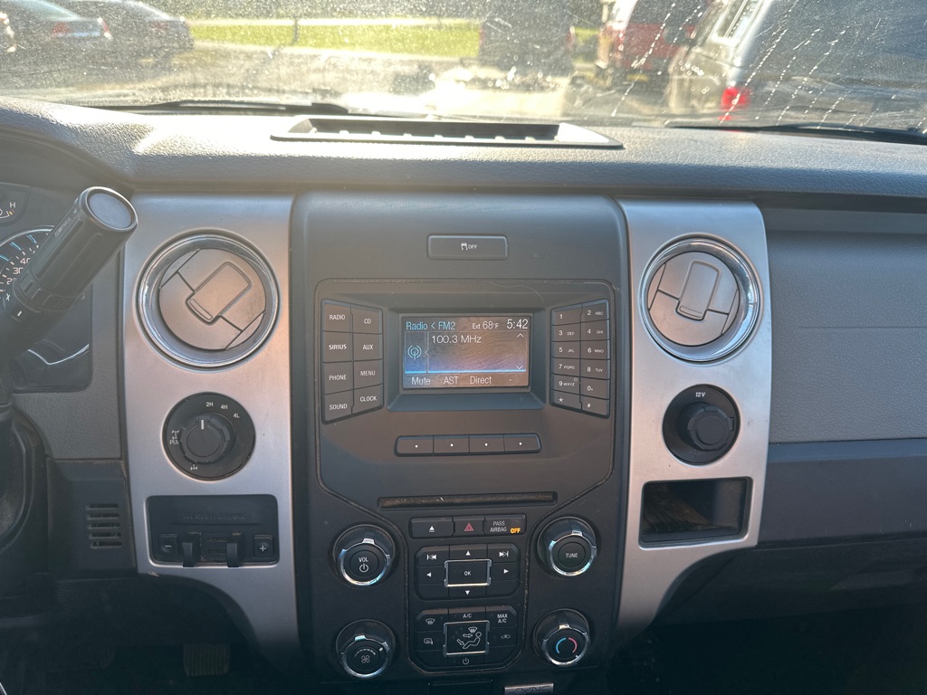 Photo 9 of this FORD F150