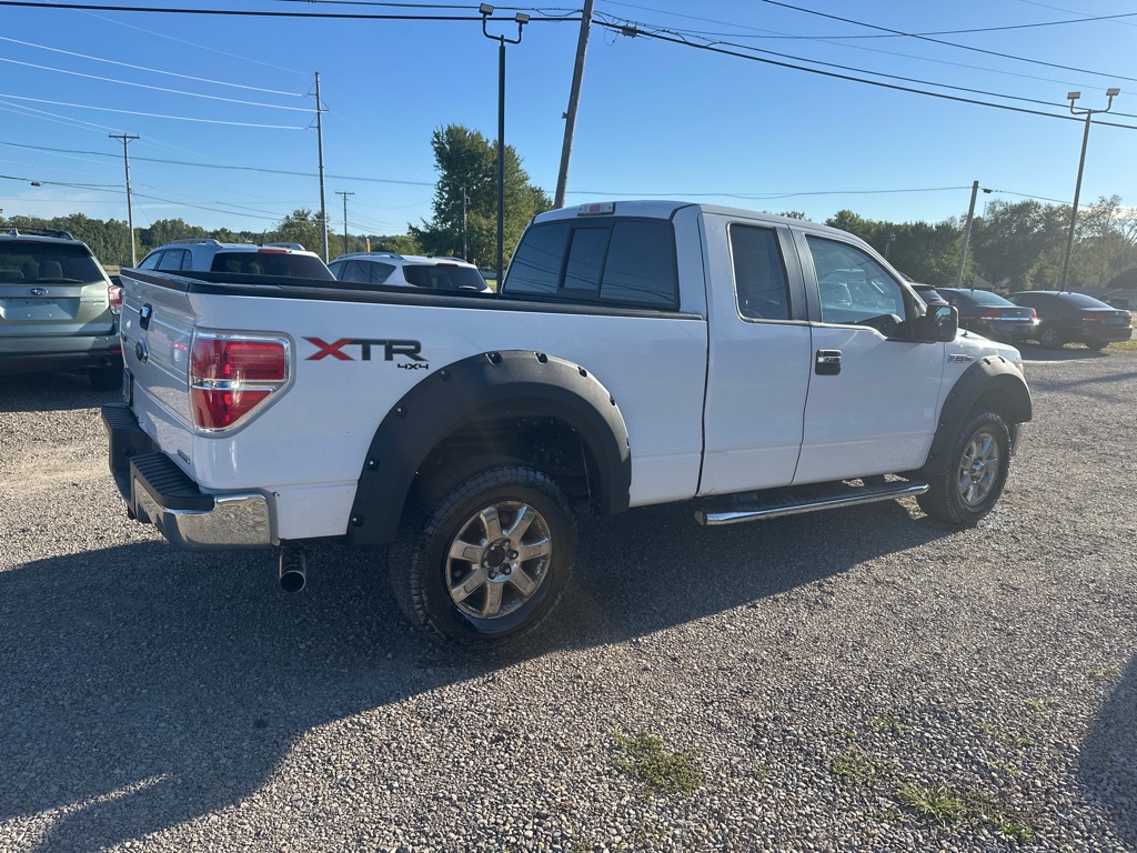 Photo 4 of this FORD F150
