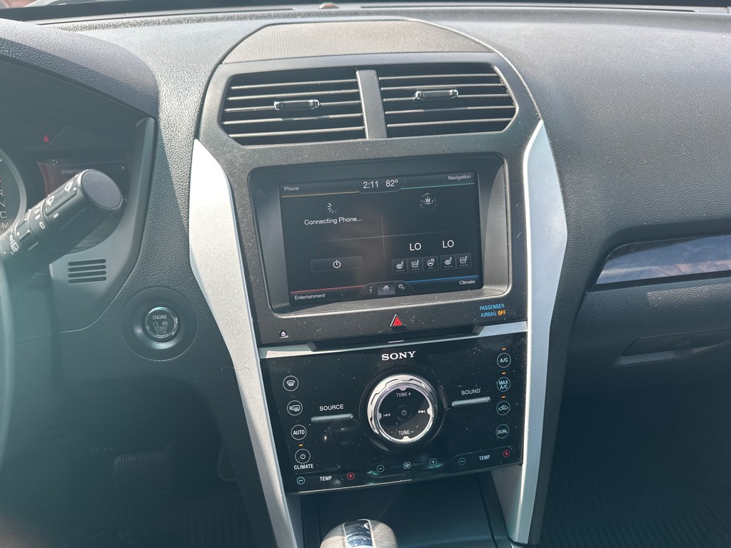 Photo 12 of this FORD EXPLORER