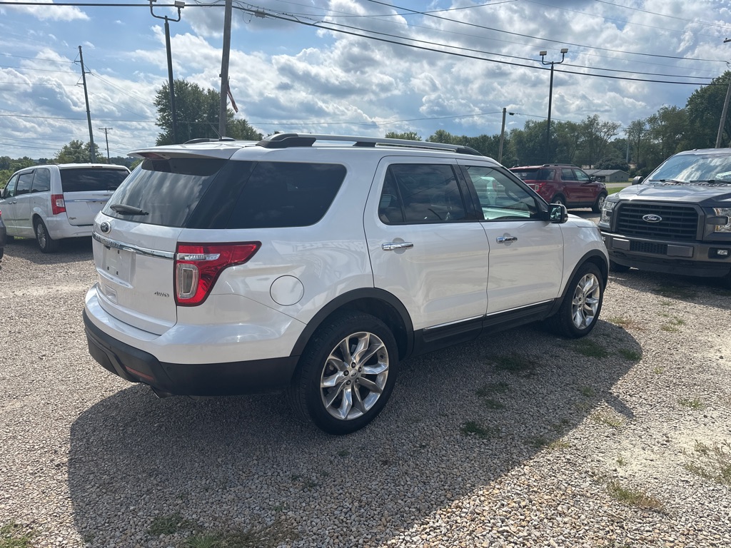 Photo 4 of this FORD EXPLORER