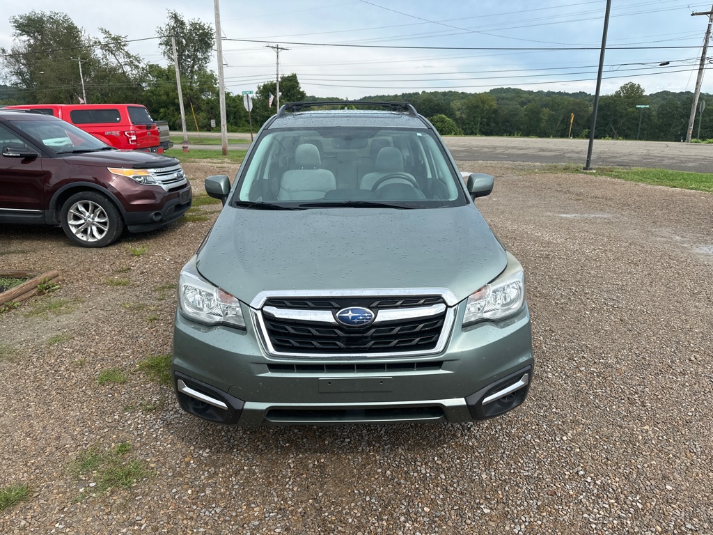 Photo 2 of this SUBARU FORESTER