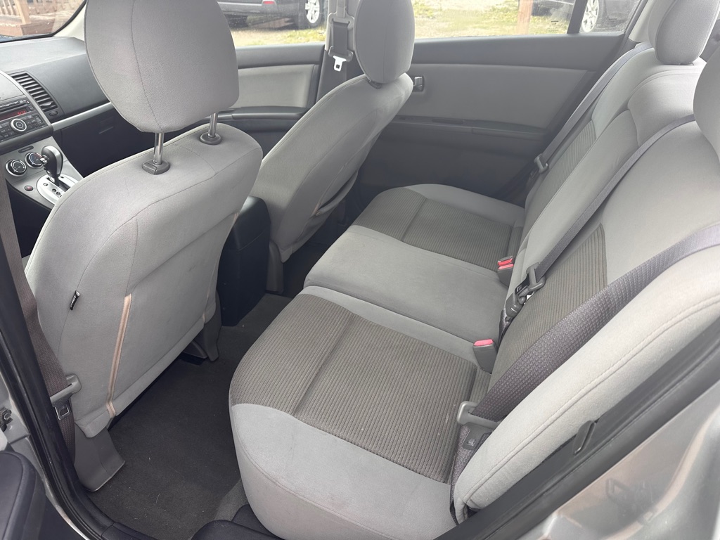 Photo 8 of this NISSAN SENTRA