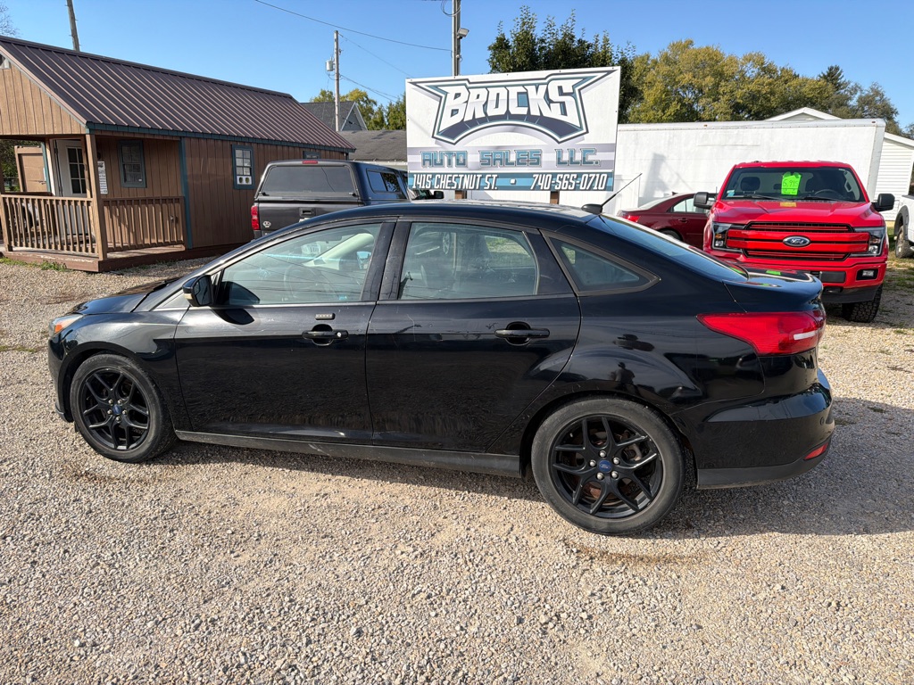 Photo 6 of this FORD FOCUS