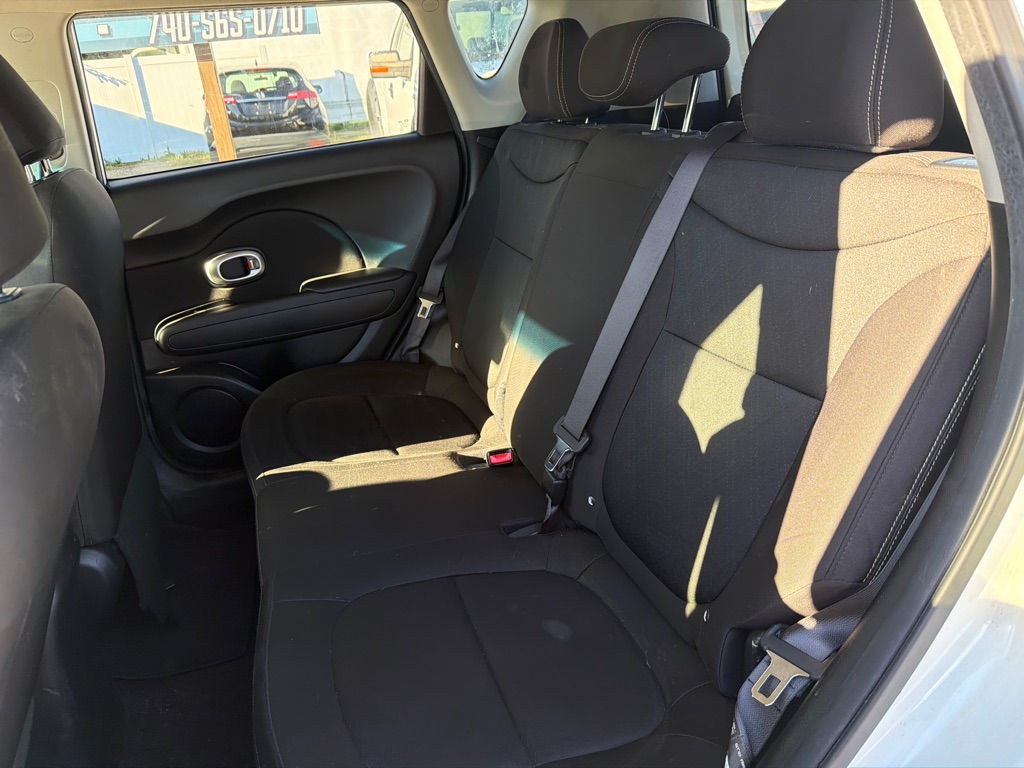 Photo 8 of this KIA SOUL