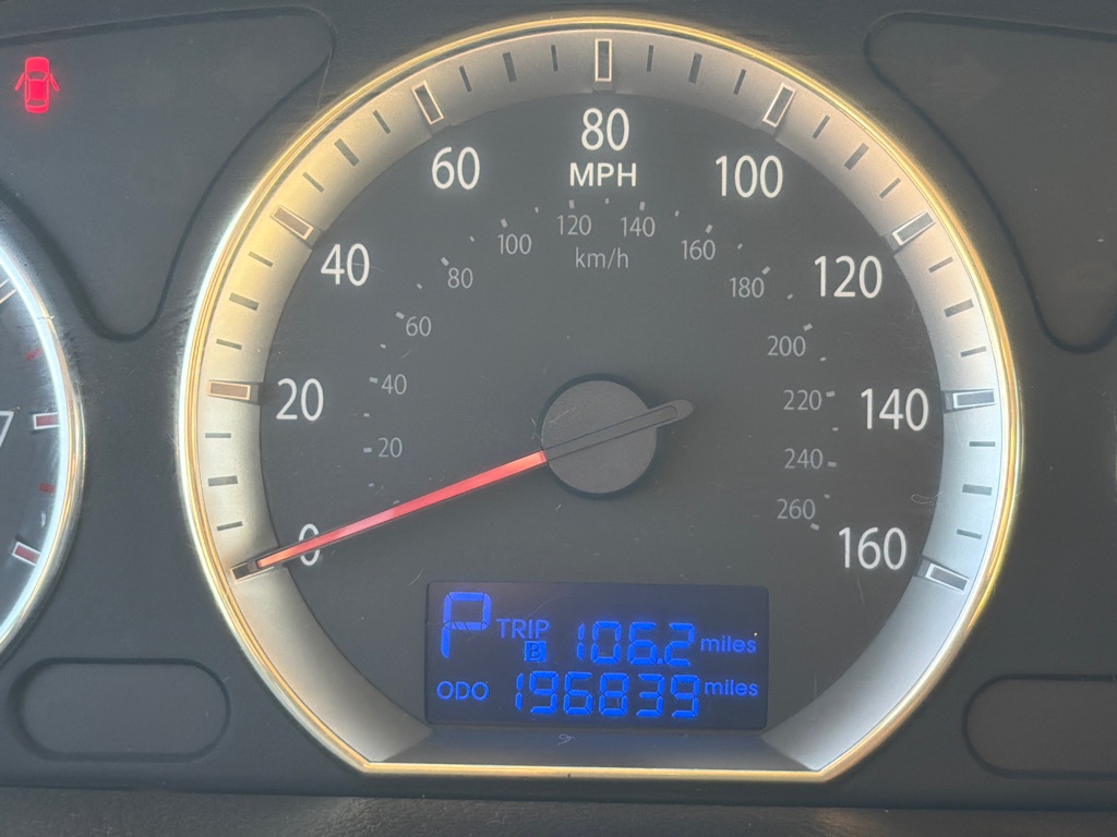 Photo 11 of this HYUNDAI SONATA