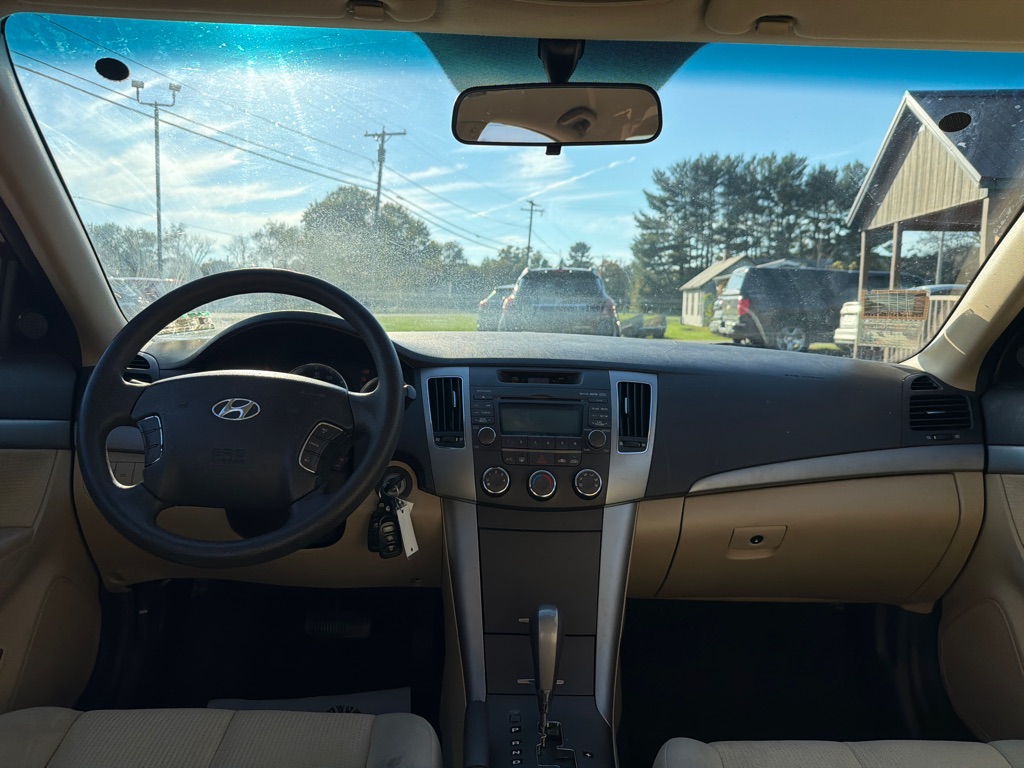 Photo 9 of this HYUNDAI SONATA