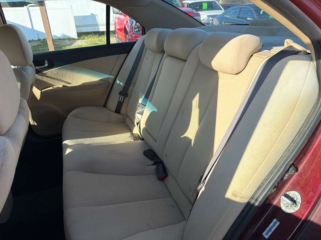 Photo 8 of this HYUNDAI SONATA