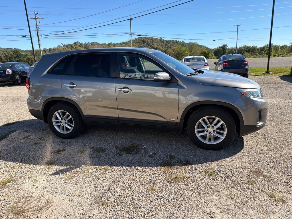 Photo 3 of this KIA SORENTO