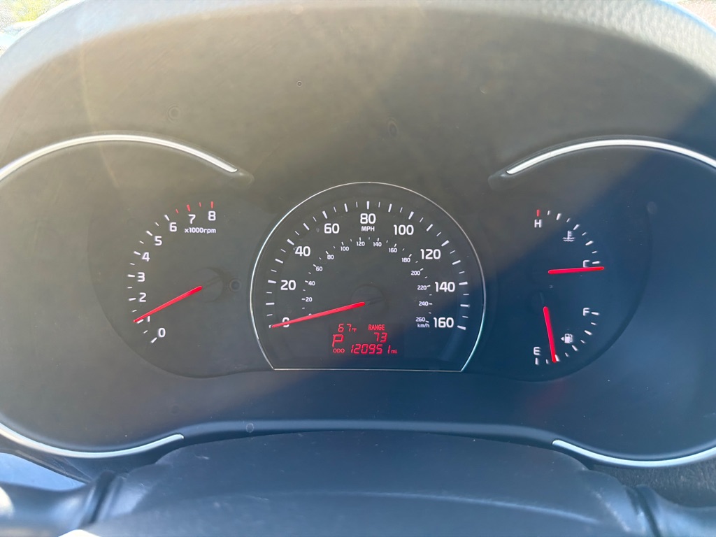 Photo 11 of this KIA SORENTO