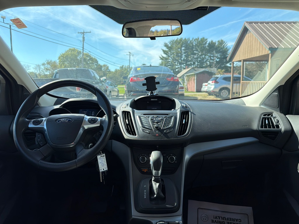 Photo 9 of this FORD ESCAPE