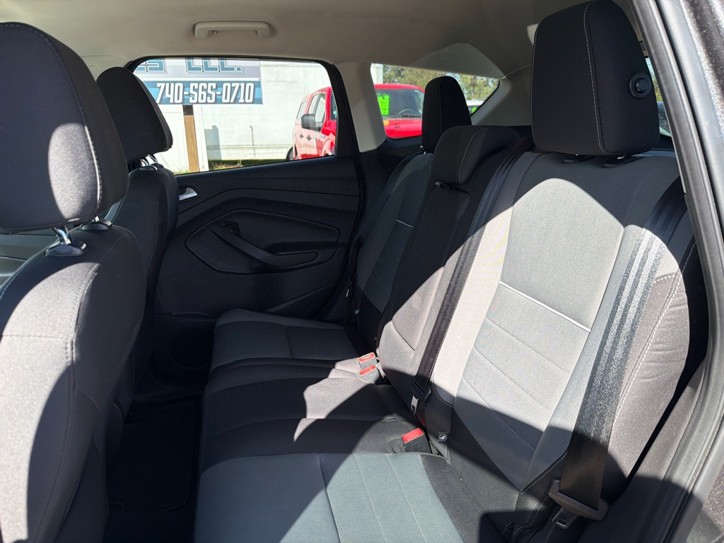 Photo 8 of this FORD ESCAPE