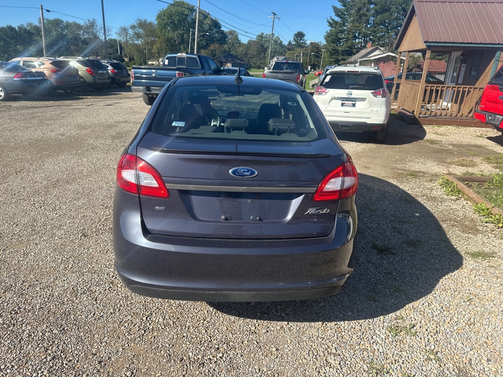 Photo 5 of this FORD FIESTA