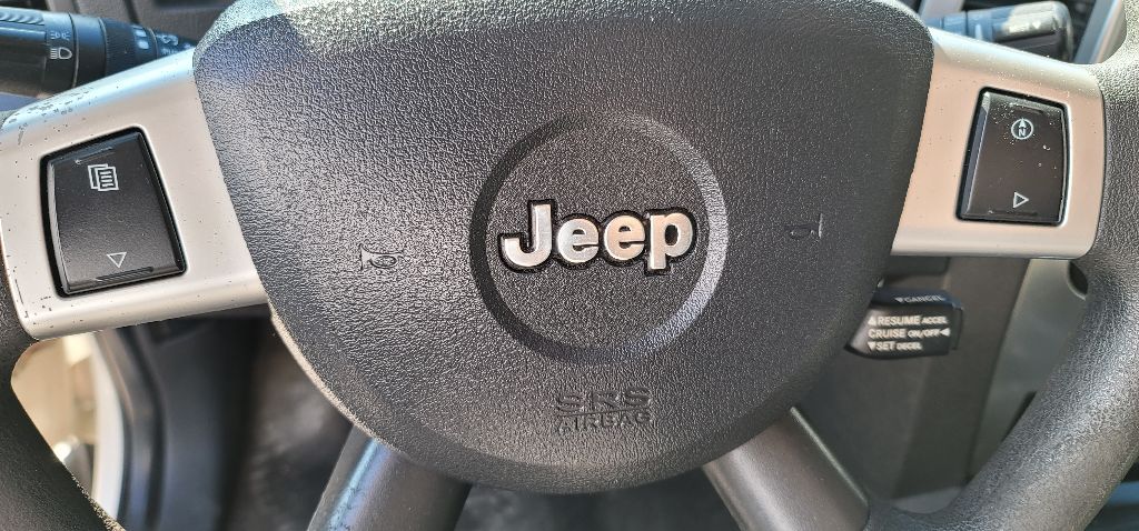 JEEP GRAND CHEROKEE 2010 JEEP GRAND CHEROKEE 1J4PS4GK5AC112438