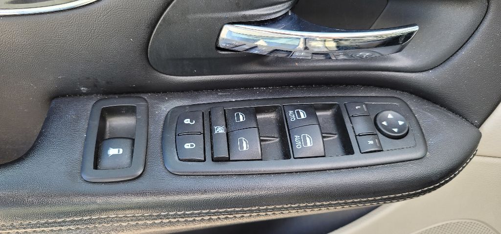 CHRYSLER TOWN & COUNTRY 2013 CHRYSLER TOWN & COUNTRY 2C4RC1BG5DR656253