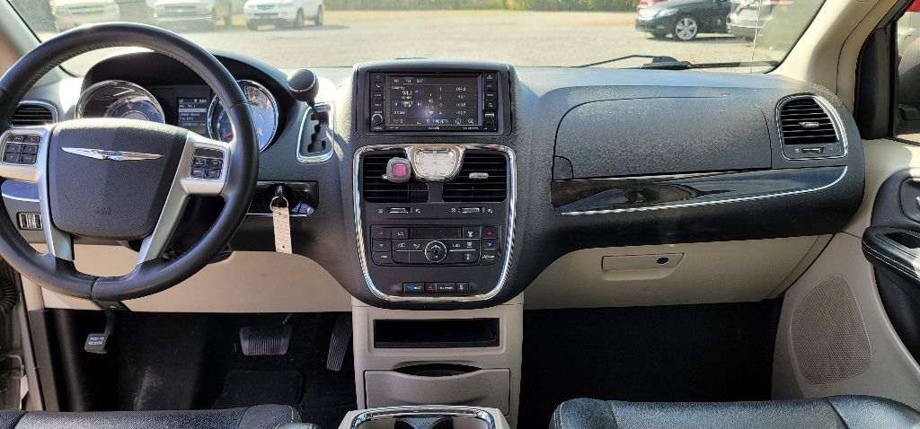 CHRYSLER TOWN & COUNTRY 2013 CHRYSLER TOWN & COUNTRY 2C4RC1BG5DR656253
