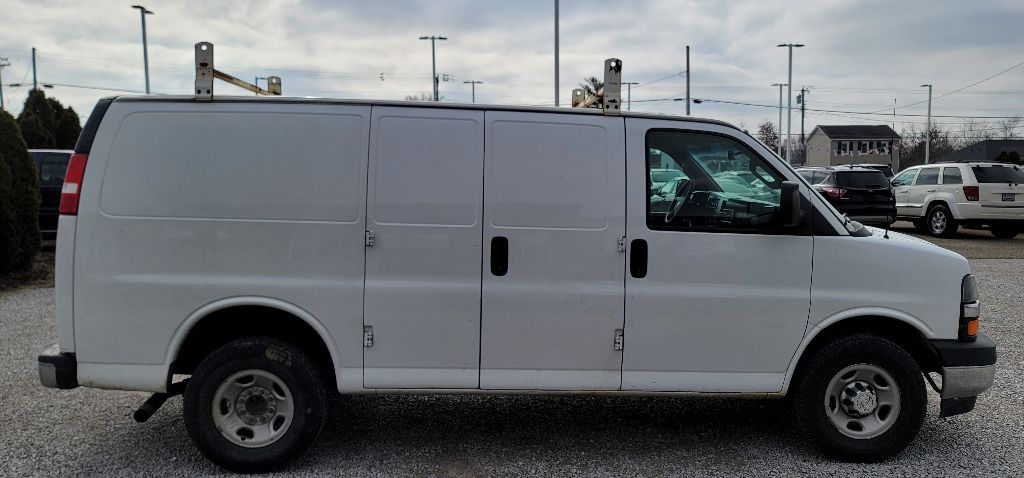 CHEVROLET EXPRESS G2500 2017 CHEVROLET EXPRESS G2500 1GCWGAFF4H1135883