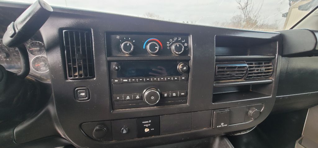 CHEVROLET EXPRESS G2500 2017 CHEVROLET EXPRESS G2500 1GCWGAFF4H1135883
