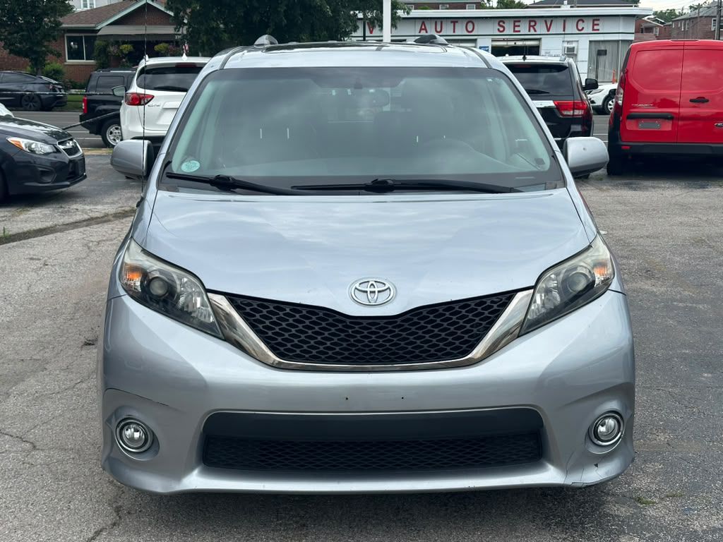View vehicle photo 2