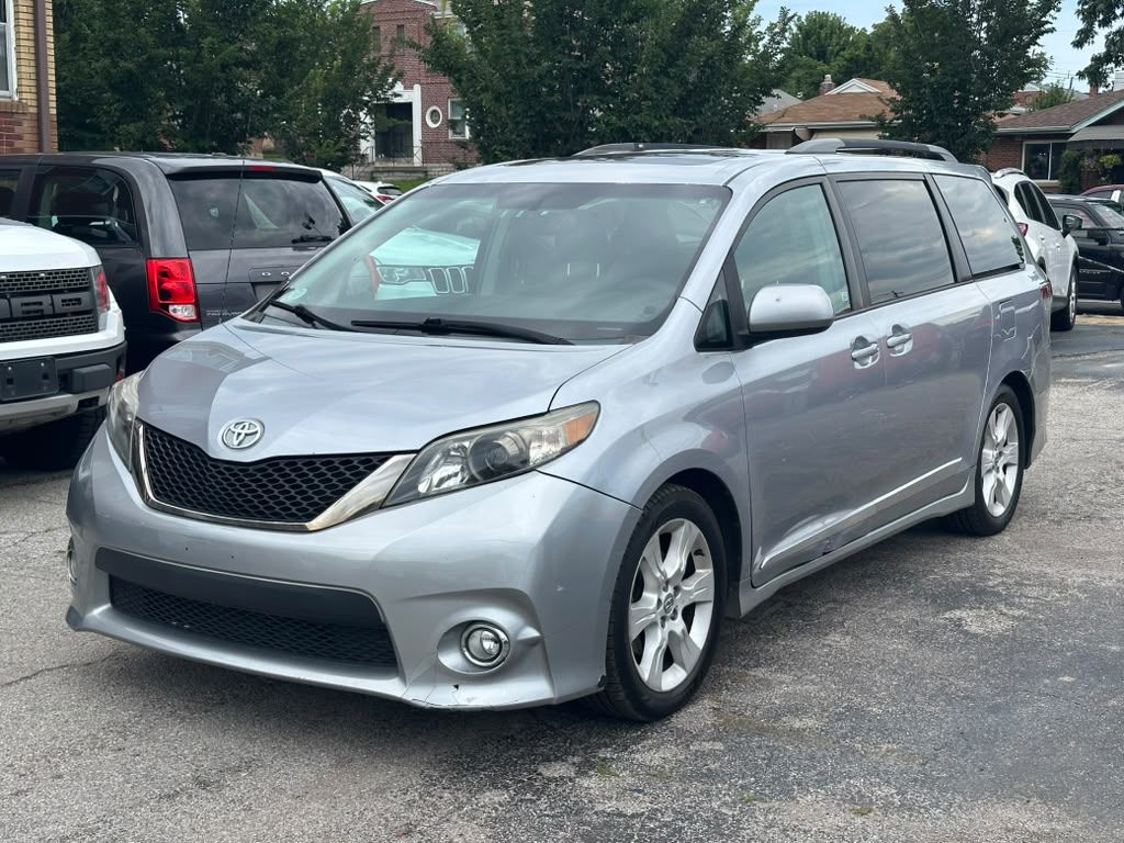 View vehicle photo 3