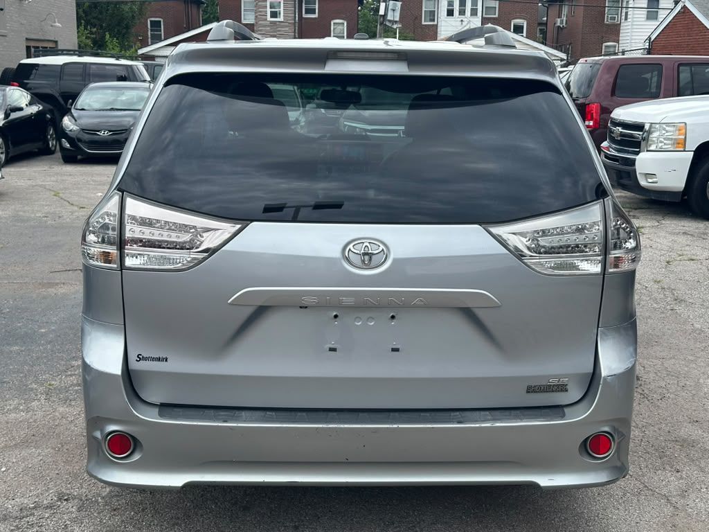 View vehicle photo 7