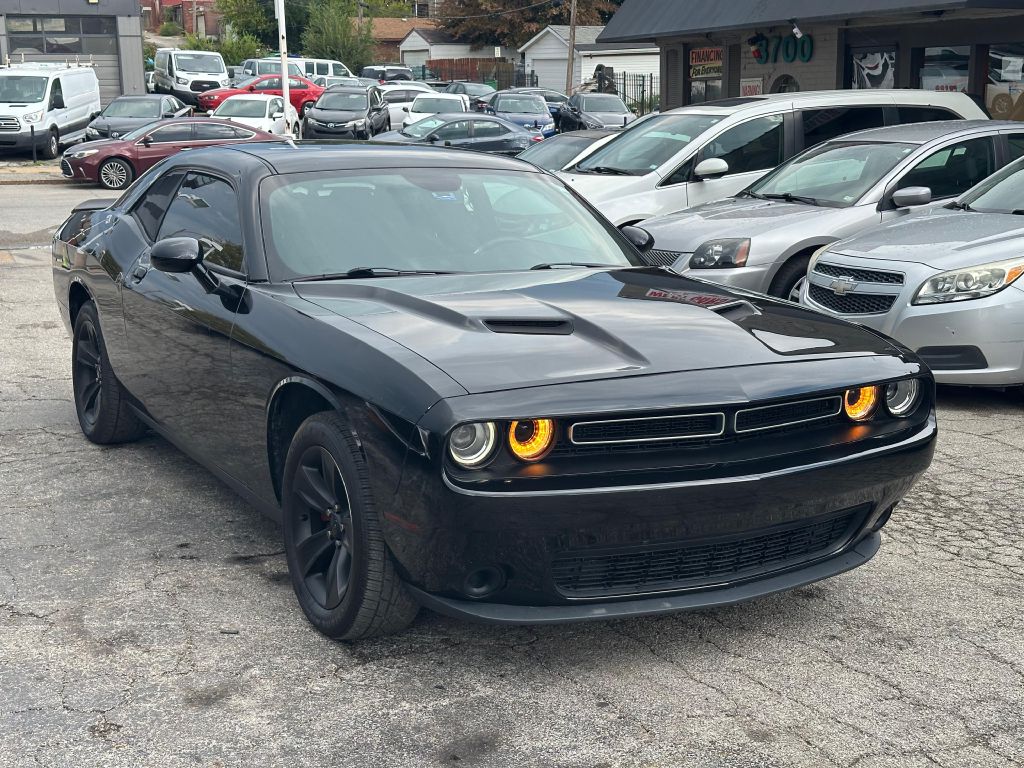 2017 Dodge Challenger SXT RWD Negro Coupé Tracción trasera Automática