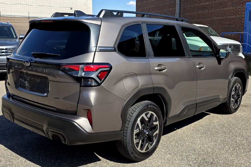 Photo 2 of this SUBARU FORESTER