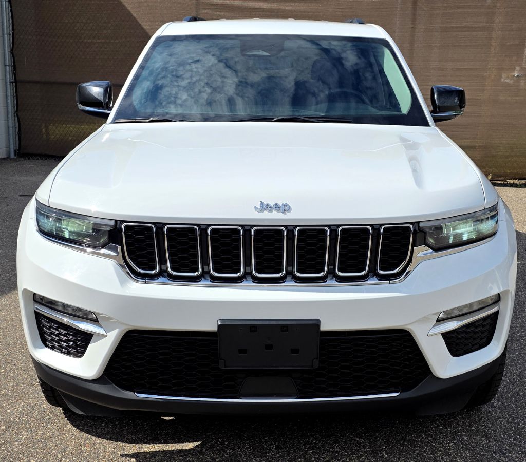 Photo 3 of this JEEP GRAND CHEROKEE