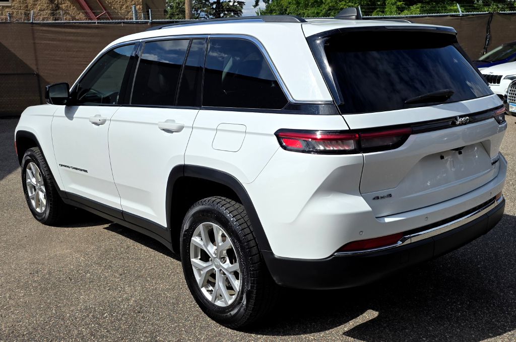 Photo 5 of this JEEP GRAND CHEROKEE