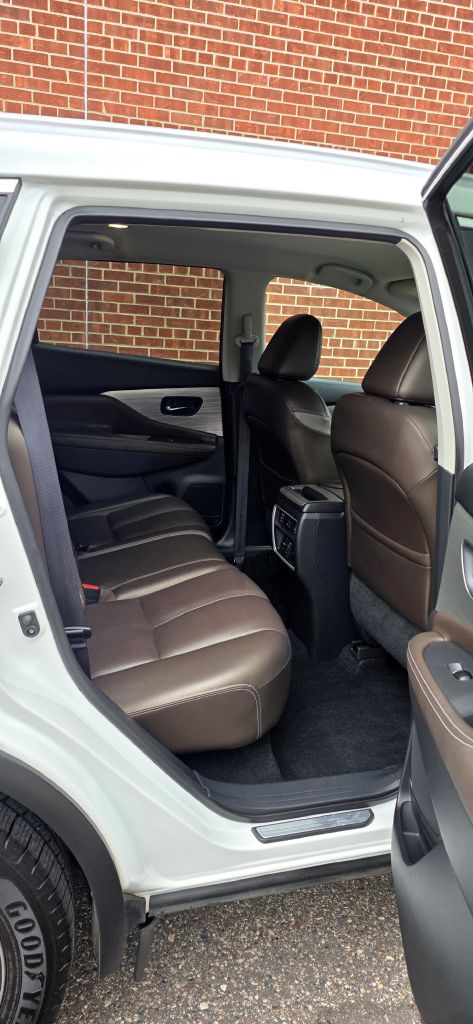 Photo 9 of this NISSAN MURANO